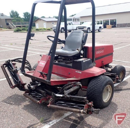 Toro Reelmaster 5100D 5 gang mower, 4 post ROPS (roll over protective system)