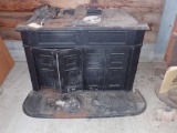 WOOD FIREPLACE/STOVE AND PARTS, 3 LEGS