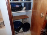 ROASTERS AND STEAMER, ON BOTTOM SHELF AND FLOOR