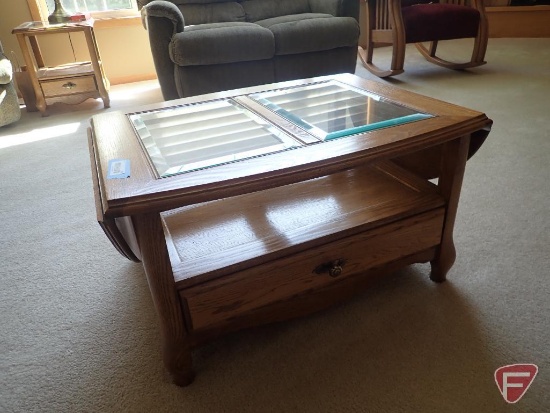 Drop leaf coffee table, 48" with leafs up x 25 1/2" x 18"t