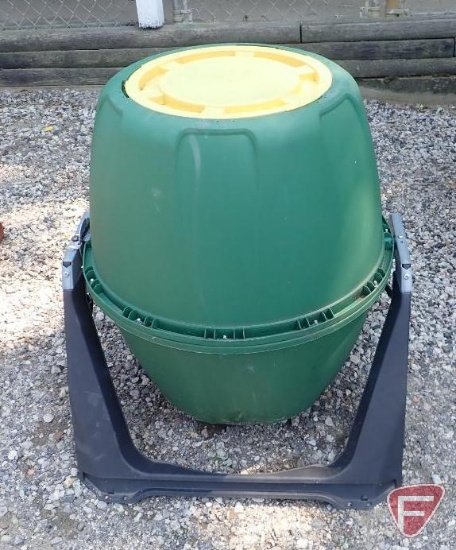 Miracle Gro tumbling composter