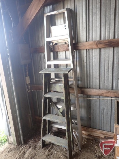 Aluminum 6ft ladder, wood 4ft ladder