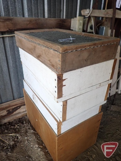 Screening/sifting boxes
