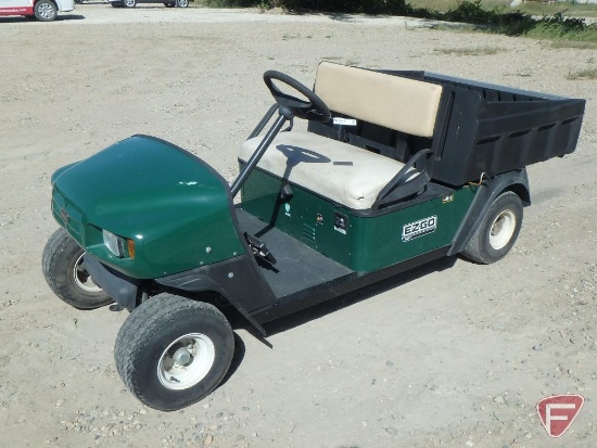 2006 EZ-GO MPT 1200 gas utility vehicle with manual dump box, green, lights, 1,001 hrs.