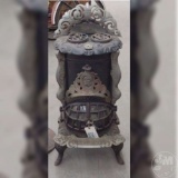 REPUBLIC CAST IRON STOVE