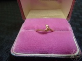 18K GOLD RING, 1.4 DWT