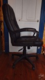 DESK/OFFICE CHAIR; THIS LOT IS LOCATED UPSTAIRS