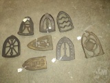 VINTAGE METAL TRIVETS, LARGEST IS 7