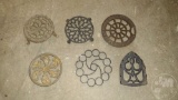 VINTAGE METAL TRIVETS, LARGEST IS 7