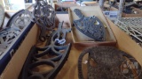 VINTAGE METAL TRIVETS, LARGEST IS 10