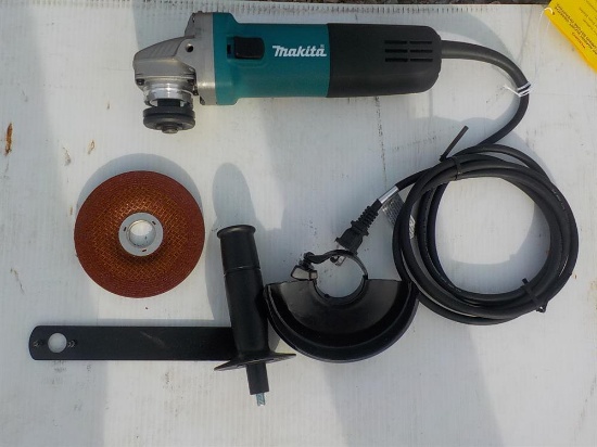 Makita 4 1/2" Angle Grinder - 9557NB-C - 1 Yr Factory Warranty, Serial: 547