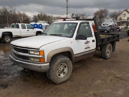 1998 Chevrolet 2500 Flatbed Truck, 5.7 Litre V8 Engine, Auto Transmission,