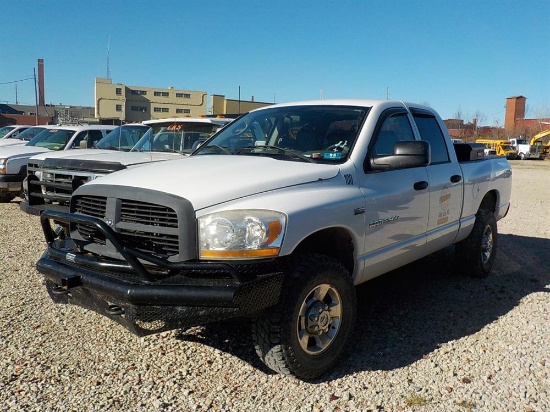 2006 Dodge  4 Door Truck, Serial: 3D7KS28D6G249483, Year: 2006