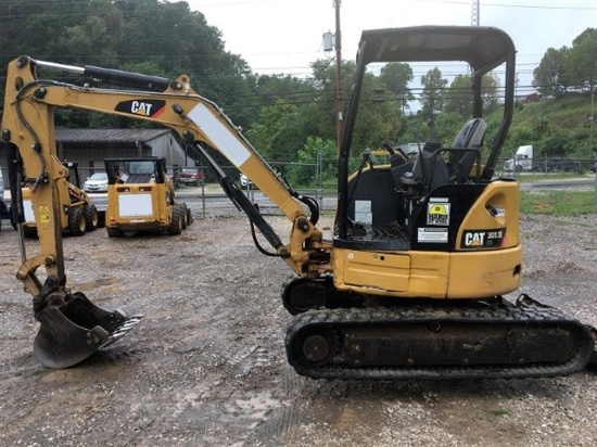 2013 CAT 303.5 Mini Excavator, OROPS, Rubber Tracks, Backfill Blade, Swing