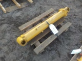 Hydraulic Cylinder to suit CAT 930, Serial: 10021-A50