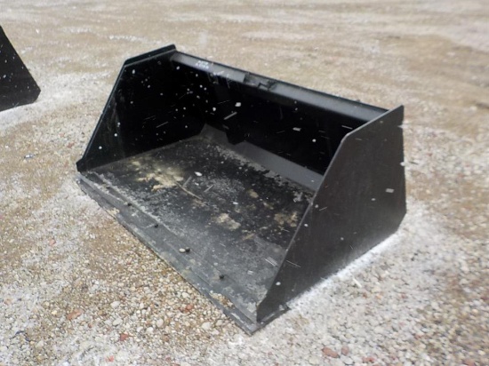 66" Snow & Litter Bucket c/w Bolt on Cutting Edge to suit Skidsteer Loader
