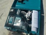 Makita 18V 2PC Combo Kit, Hammer Drill, Impact Driver, 2 Batteries, Charger