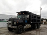 1987 Mack RD686SX Tandem Axle Dump Truck, 350 Mack Engine, Mack 6 Speed Tra