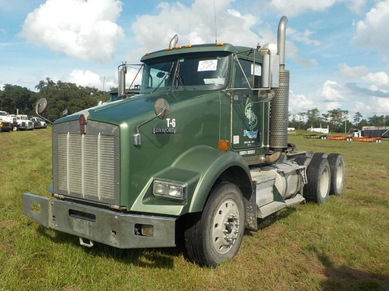 2007 Kenworth T800 Tandem Axle Day Cab, CAT C15 475HP Diesel Engine, PTO We