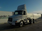 2000 Volvo  Daycab, 10 Speed, D12 Diesel Motor, Super 10 Transmission, 373