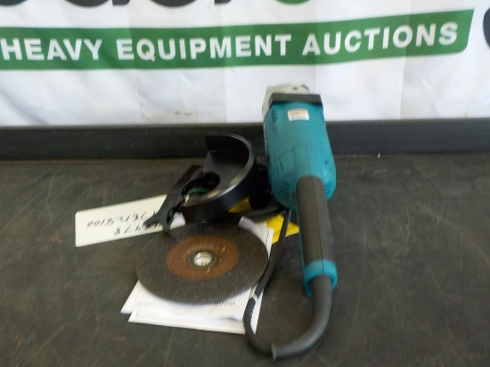 Makita GA7021 7" Angle Grinder w/AC/DC Switch - 1 Yr Factory Warranty