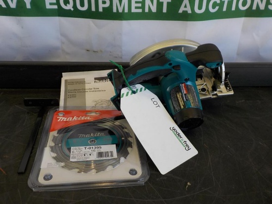 Makita XSS02Z 18V LXT 6.5" Circular Saw - 1 Yr Factory Warranty