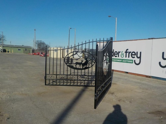 Great Bear  20' Bi-Parting Gate c/w Animal Print - Unused