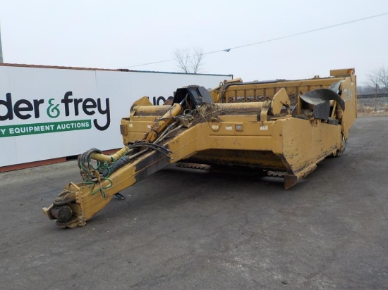2004 Miskin D-19 Pull Behind Pan Scraper