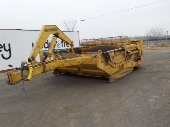 2001 Reynolds 12E10 Pull Behind Pan Scraper