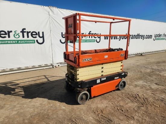 JLG 1932R Scissor Lift 19' x 32" Electric 550lb Capacity