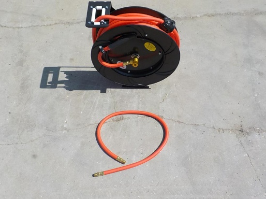 Iron Horse 3/8" X 50' Automatic Hose Reel