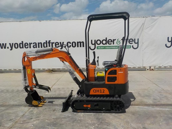 AGROTK  Mini Excavator c/w OROPS, Rubber Tracks, Aux Hydraulics, Blade, Buc
