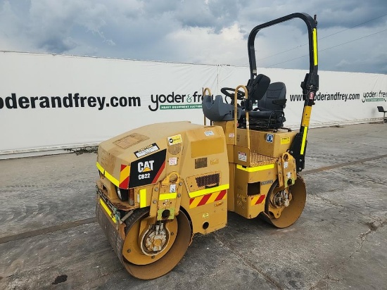 2011 Caterpillar CB22 Double Drum Vibrating Roller, Roll Bar (1,352 Hours)