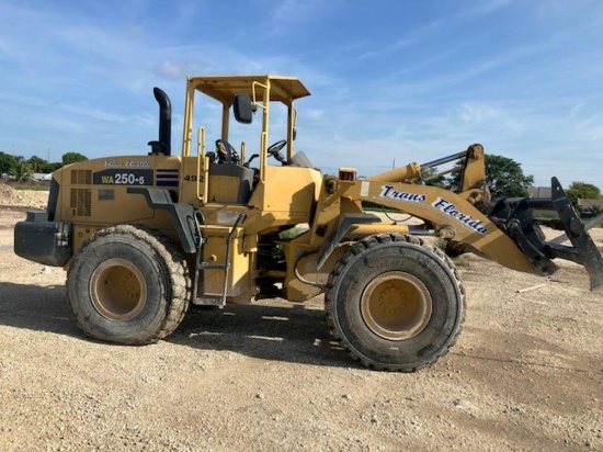 2000 Komatsu WA250-5 Wheeled Loader c/w OROPS, QC, 104" Bucket