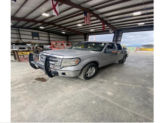 2013 Ford F150 4x4 Crew Cab Pickup Truck c/w 5L V8 Flex Fuel Gas  Engine, A
