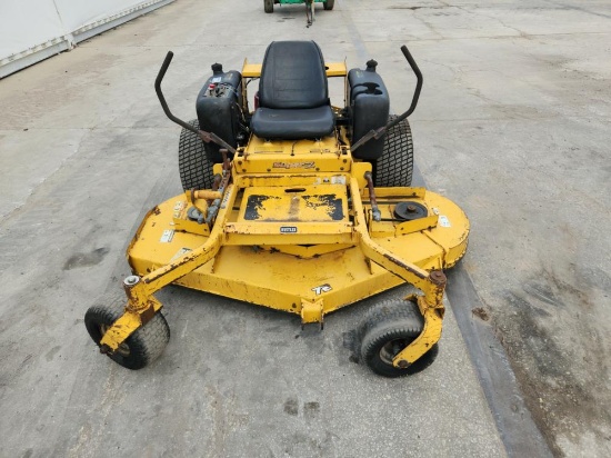 Hustler Super Z 72" Zero Turn Riding Mower c/w Honda Engine