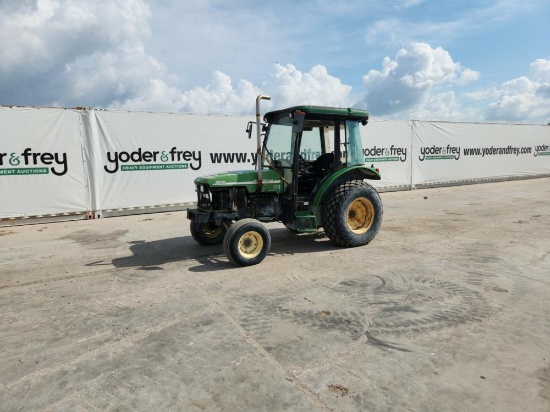 2005 John Deere 5520 Tractor, Cab, 3 Point Linkage, 89HP Engine