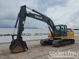 2015 John Deere 210G LC
