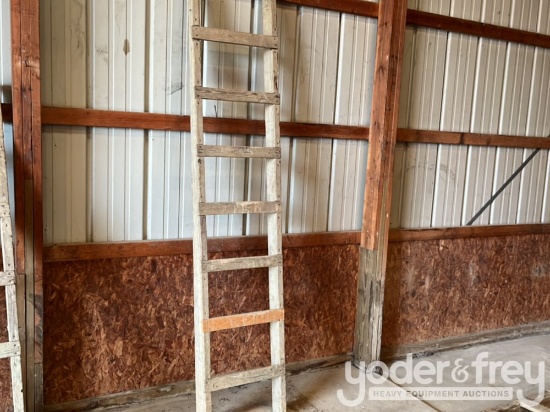 8' Wooden Ladder