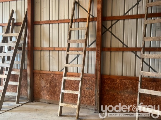 10' Wooden Ladder