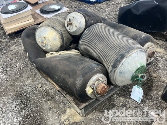 Misc Pipe Plugs, Large Diameter Rubber Bladder Style (4 of)