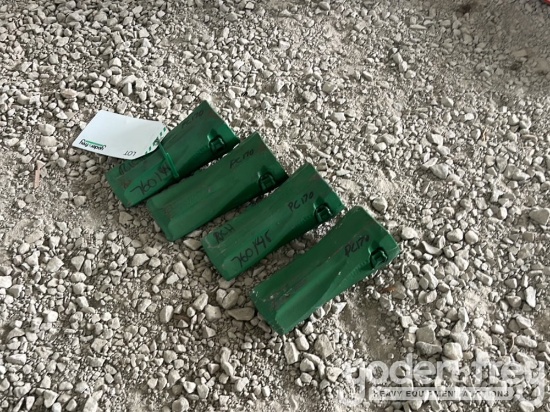 Bucket Teeth to suit PC170