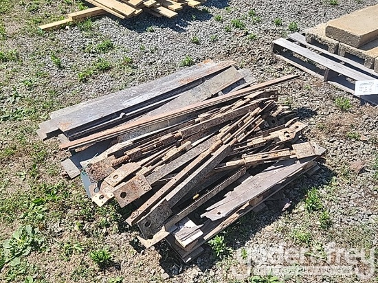 Misc Metal Pieces to suit Concrete (Pallet of)