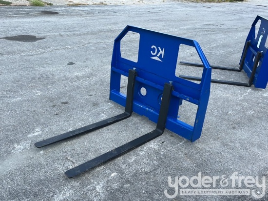 Unused 42" Forks to suit Mini Skidsteer
