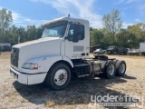 2004 Volvo VNM
