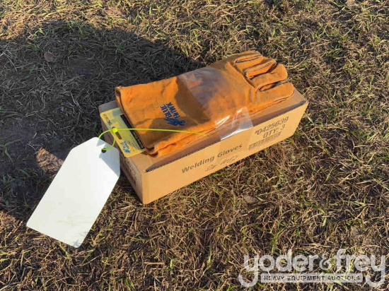 Unused Welding Gloves   Blue Hawk    ( 4 Pair)