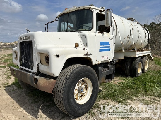 Mack R686ST