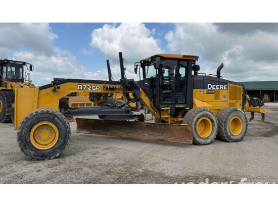 2018 John Deere 872G