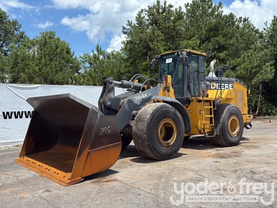 2018 John Deere 744K