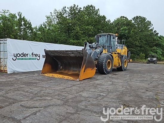 2016 John Deere 744K